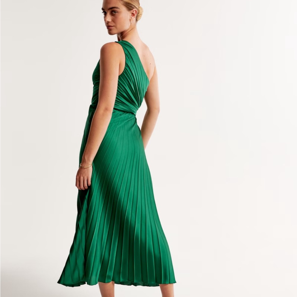 Abercrombie & Fitch Giselle Green Pleated, One Shoulder, Formal Dress